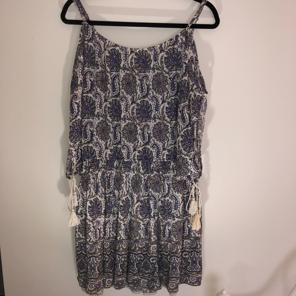 3/$20 Old Navy Open Shoulder Floral Flowy Dress